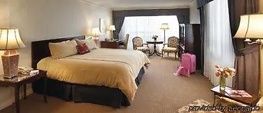****  Sutton Place Hotel Toronto Canada