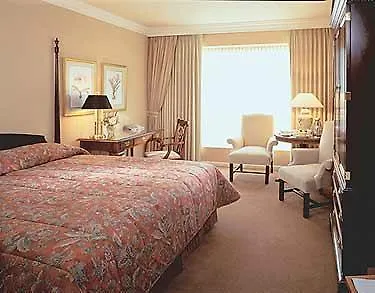 ****  Sutton Place Hotel Toronto Canada