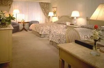 ****  Sutton Place Hotel Toronto Canada