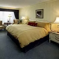 ****  Sutton Place Hotel Toronto Canada