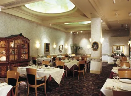 Sutton Place Hotel Toronto